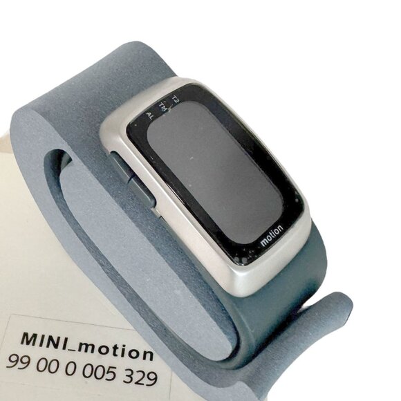 MINI Cooper BMW Mini Motion MOMA Collectible Grey Smartwatch in Case - Picture 4 of 9